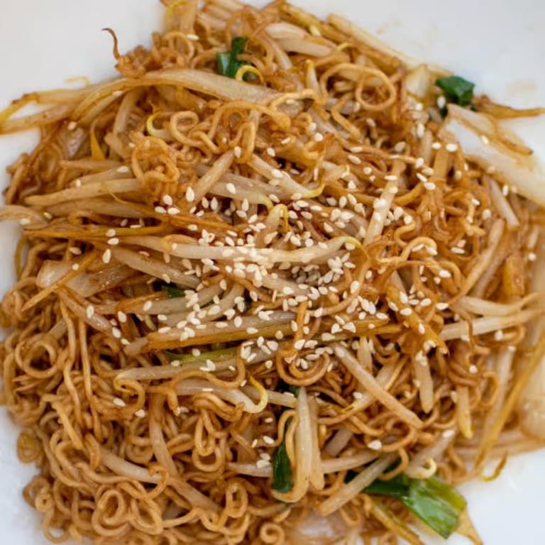 Delicious Ramen and Noodle Bowls