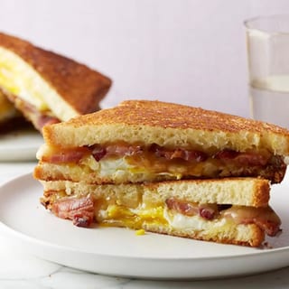 Breakfast Sandwich 餐蛋/ 火腿蛋治