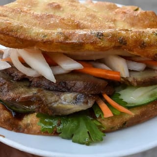 Double Chinwich 叉燒葱油餅治