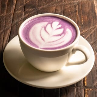 Hot Taro Latte 熱香芋拿鐵
